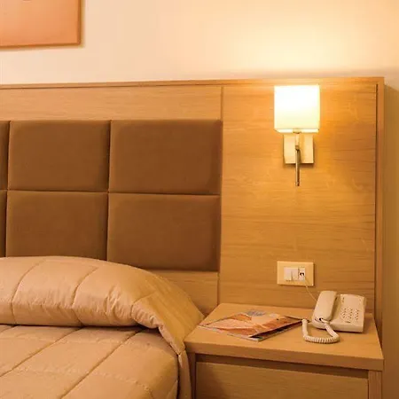 Lomeniz Hotel