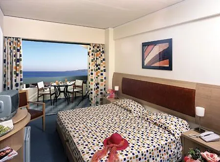 Lomeniz Hotell 3*